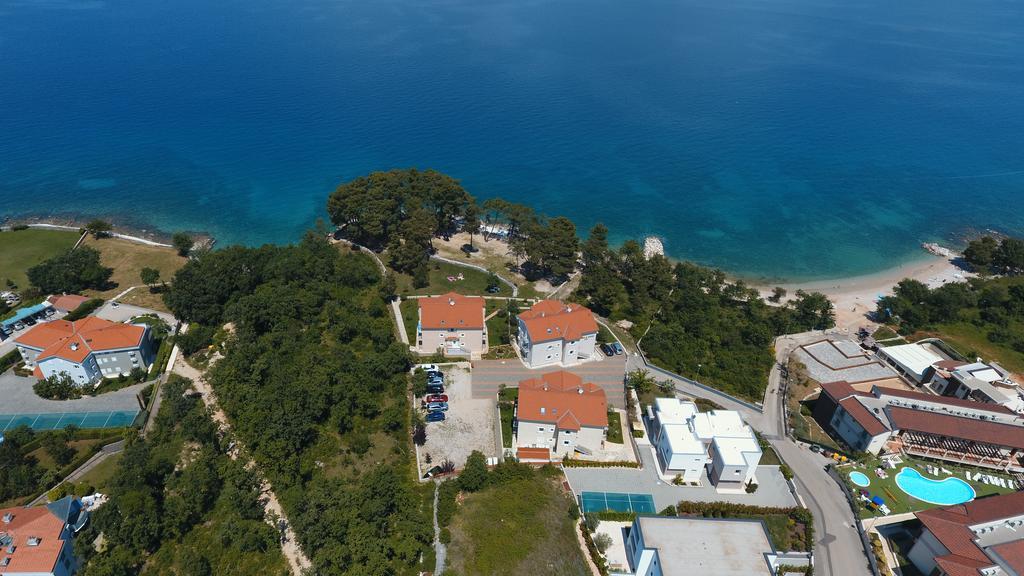Apartments Mare & Mons Deluxe Малинска Экстерьер фото